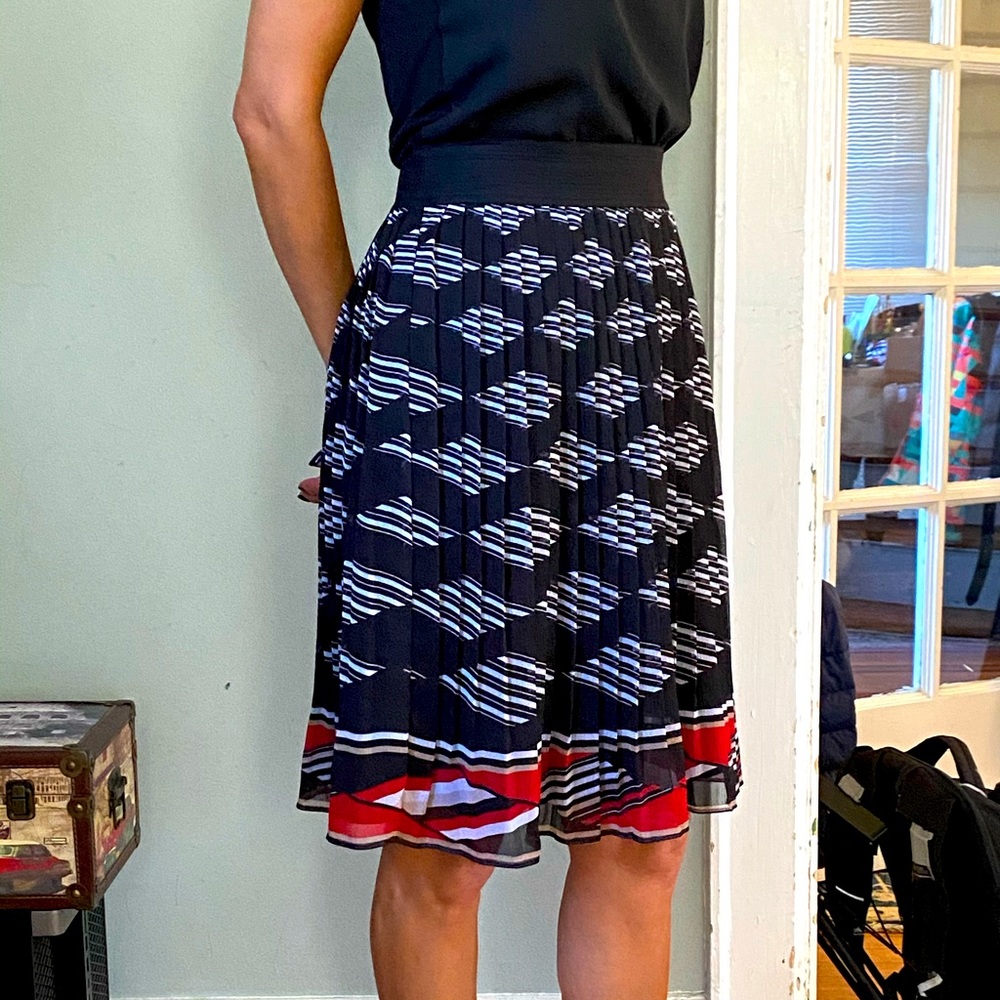 White House Black Market accordion pleat skirt